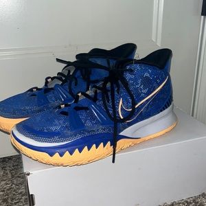 KYRIE 7 COURT SHOES- SIZE women’s 8.5